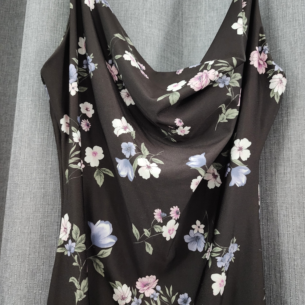 Iris Black Floral Midi Dress - Picture 3 of 5